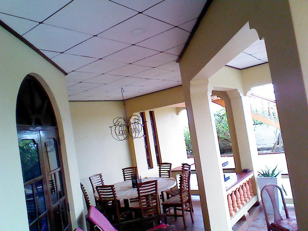 Villa Sea Breeze Kepungoda Exterior foto